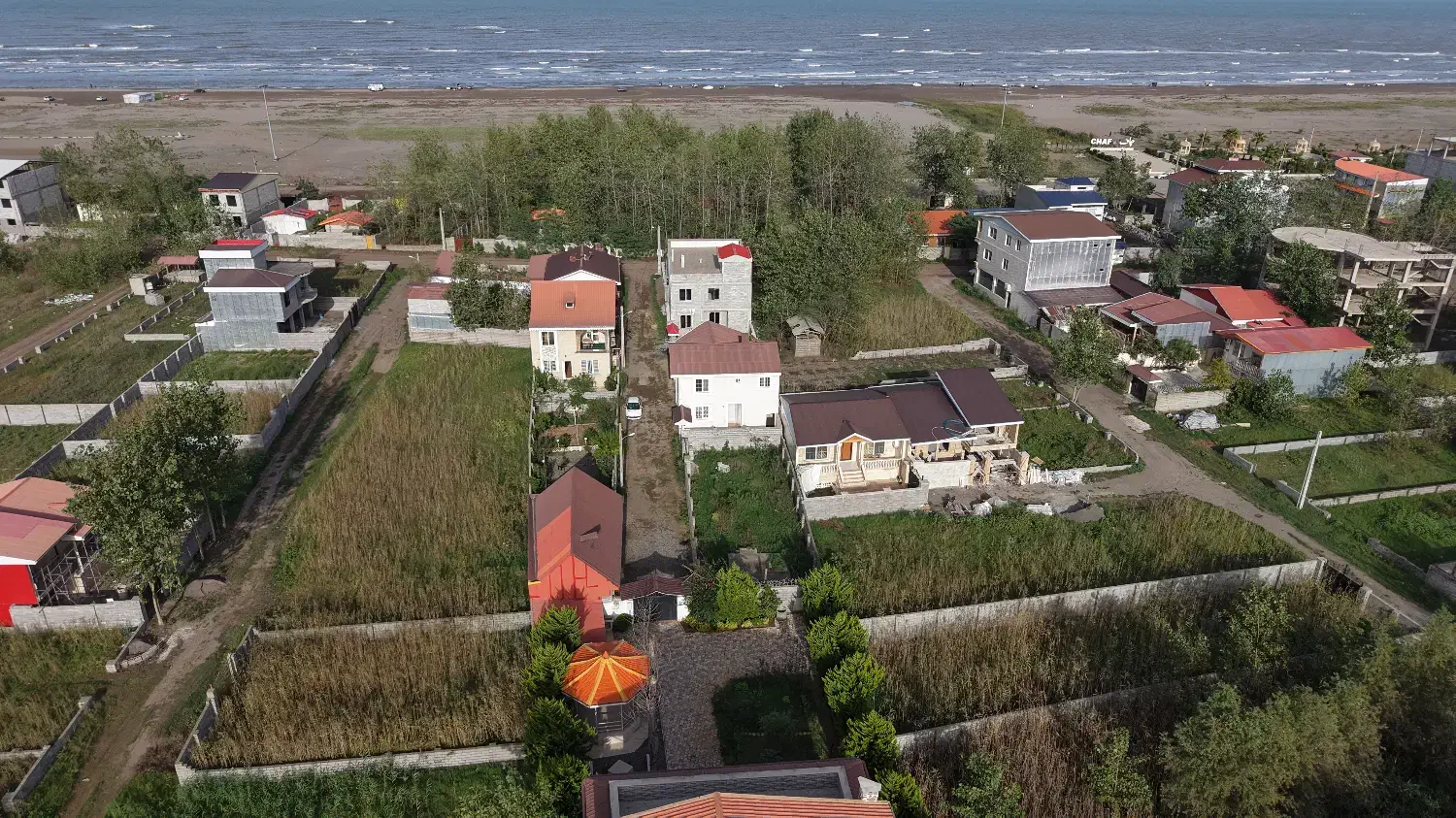 زمین ساحلی دیواربلند مشرف به دریا قابل ساخت|فروش زمین و ملک کلنگی|رشت, شهرک شهید رجایی|دیوار