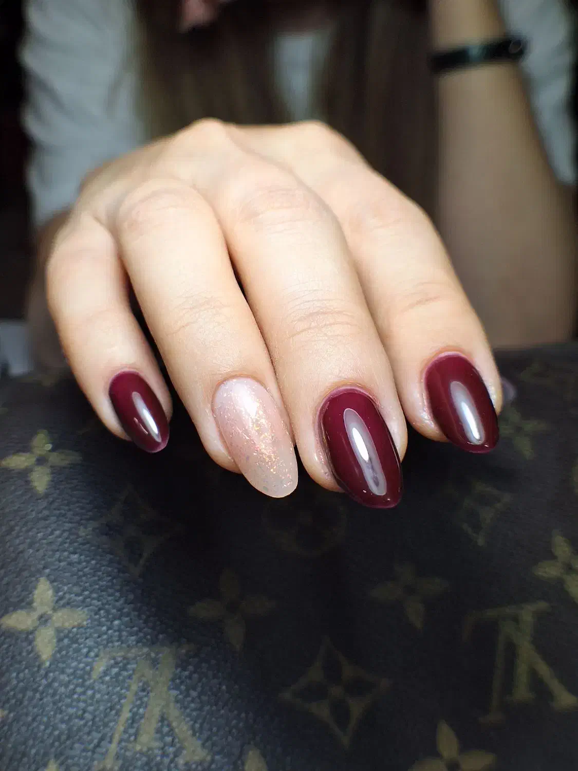 کاشت ناخن متریال اورجینال|خدمات آرایشگری و زیبایی|مشهد, زمرد|دیوار