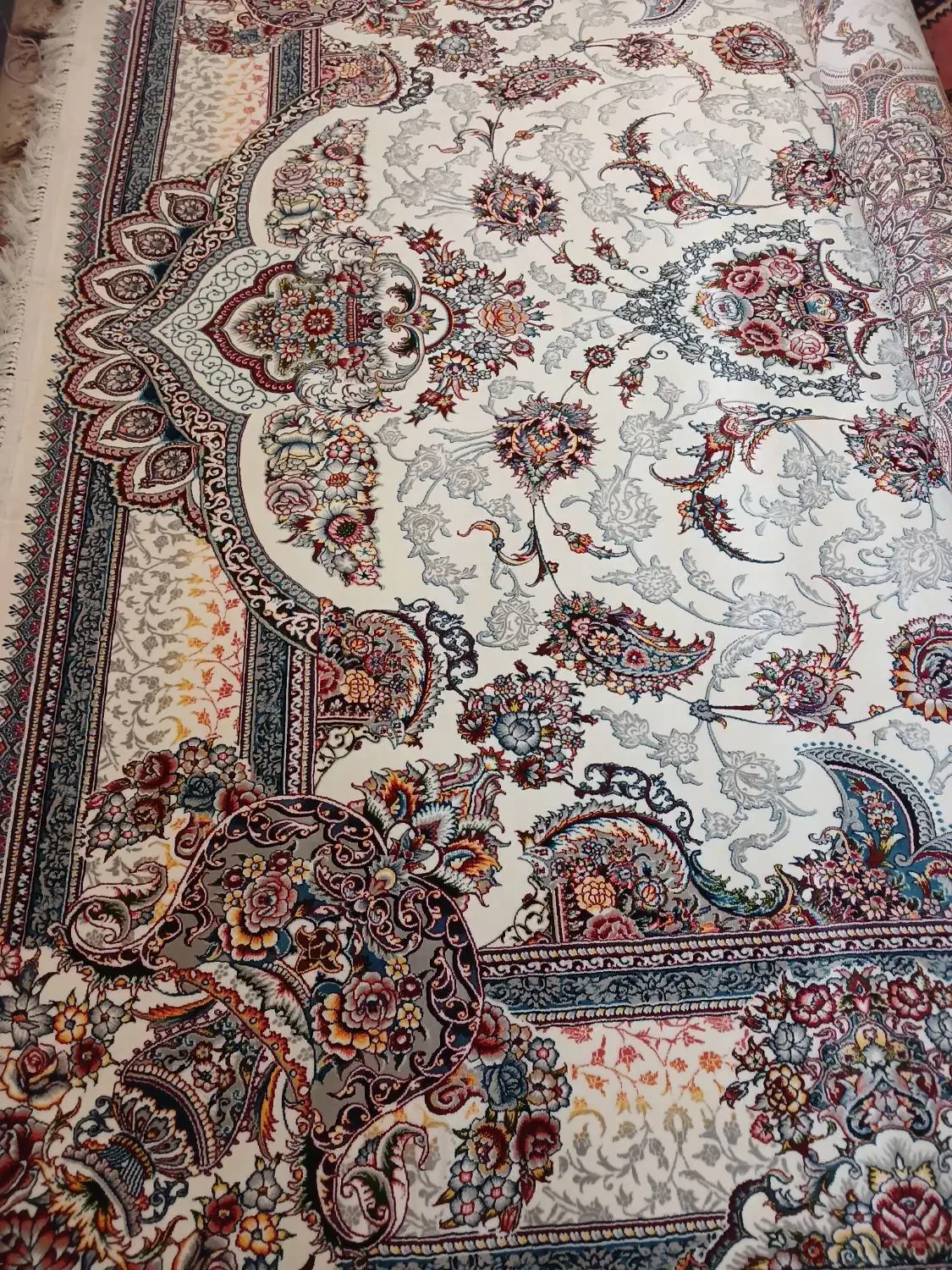 دو عدد فرش 100شانه|فرش|بهبهان, |دیوار