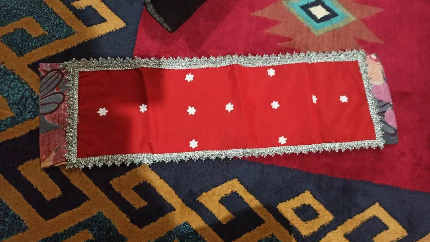 سردستبند|کفش و لباس بچه|لردگان, |دیوار