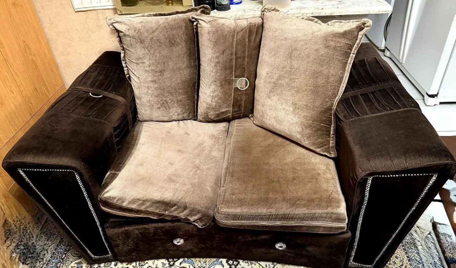 مبل راحتی ۷ نفره با میز وسط|مبلمان خانگی و میز عسلی|رشت, دروازه لاکان|دیوار