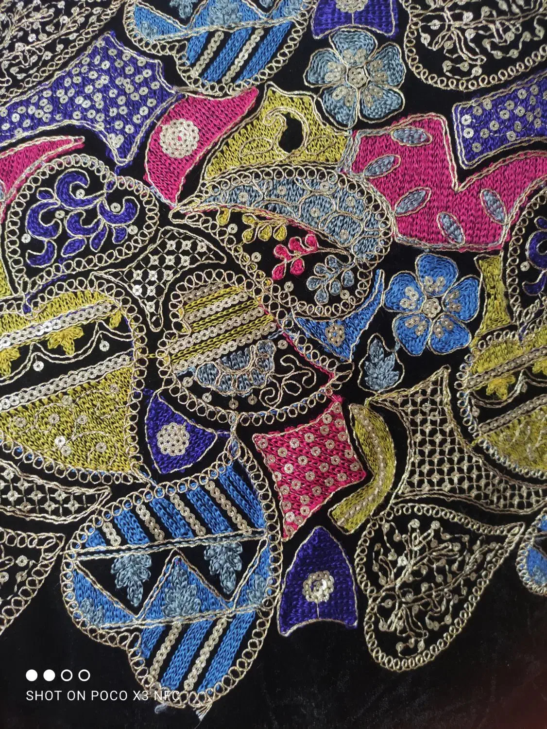 پارچه مجلسی یلدایی|لباس|قائن, |دیوار