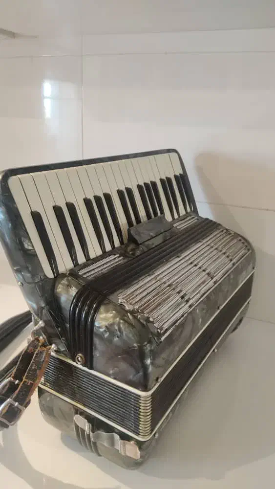 آکاردیون|پیانو، کیبورد، آکاردئون|گنبد کاووس, |دیوار