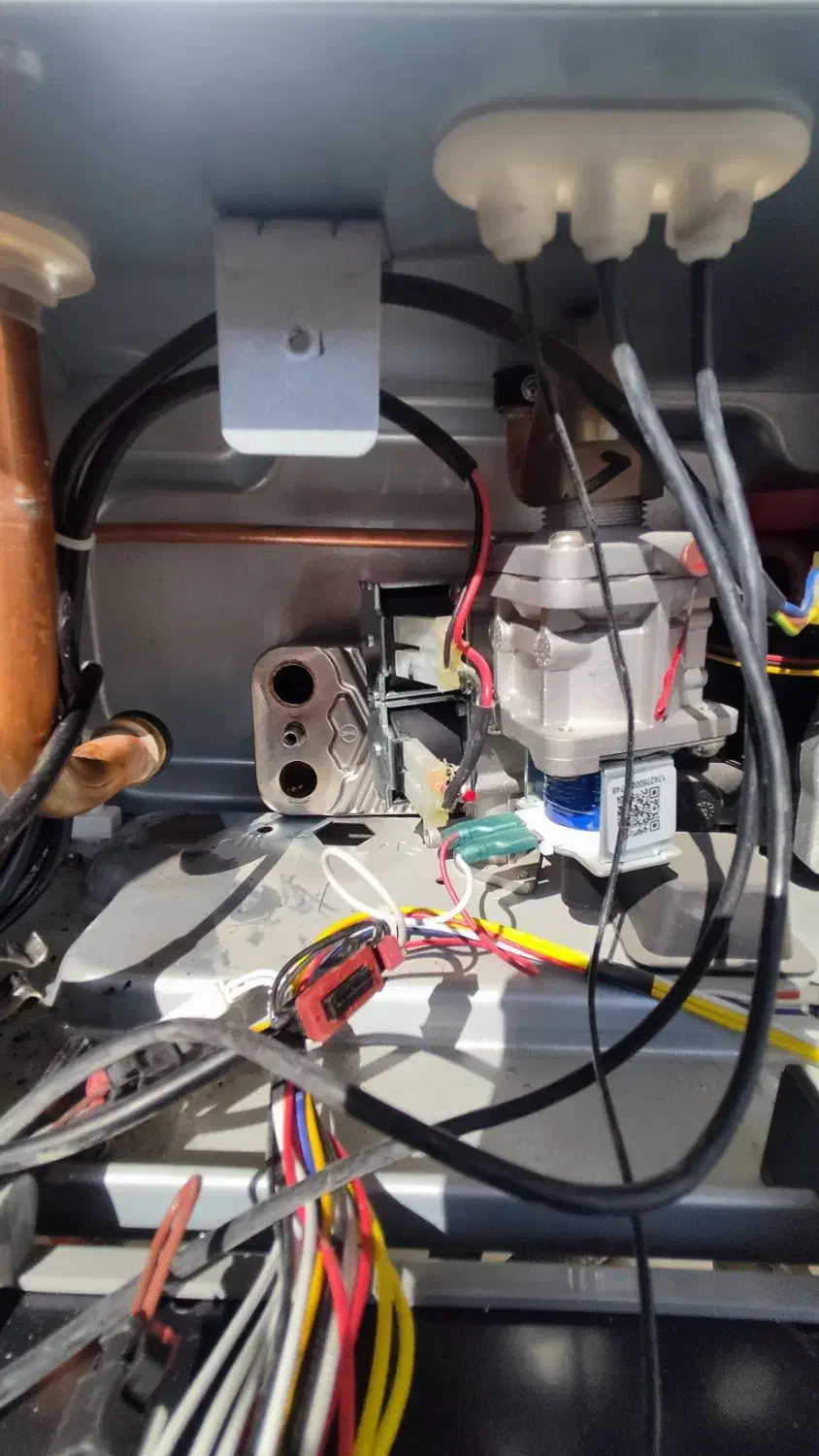 تعمیرات انواع پکیج و آبگرمکن دیواری|خدمات پیشه و مهارت|بوشهر, |دیوار