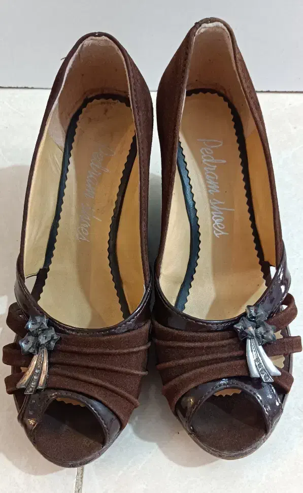 کفش زنانه|کیف، کفش، کمربند|پرند, فاز ۶|دیوار