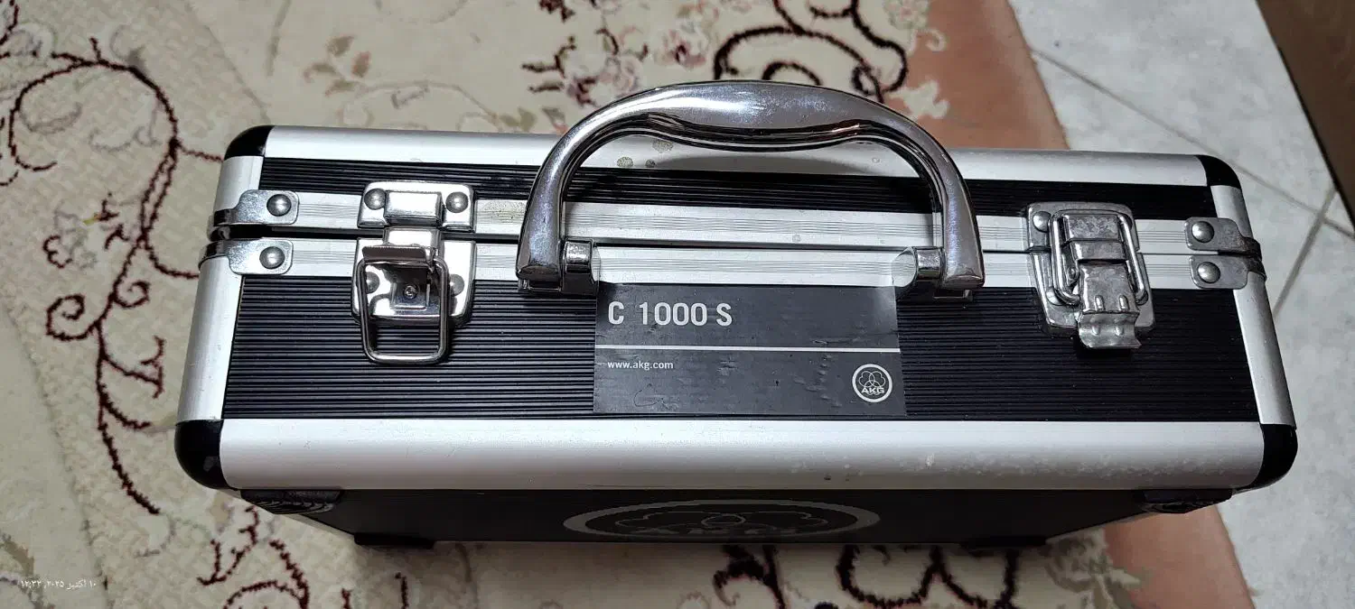 میکروفن AKG|آلات موسیقی|چالوس, |دیوار