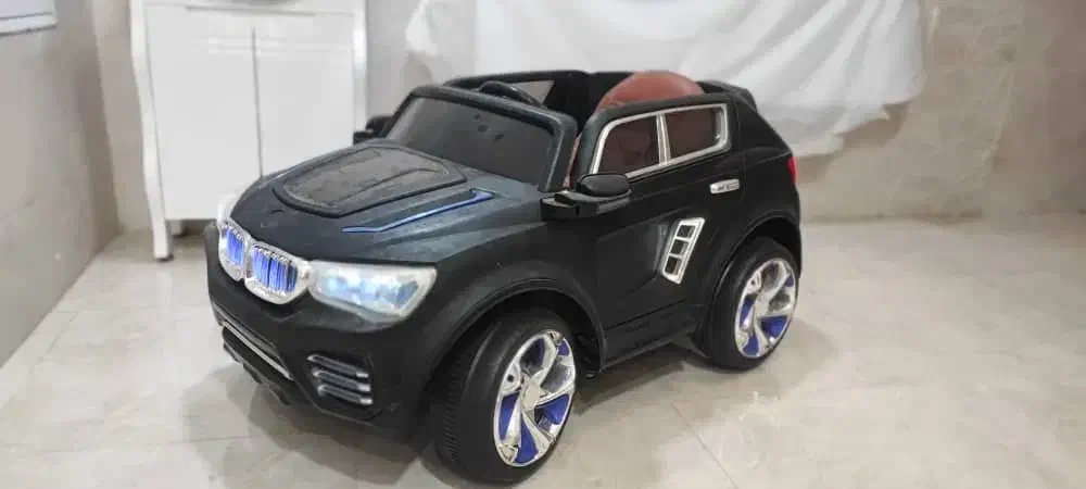 ماشین شارژی بی ام و|اسباببازی|نقده, |دیوار