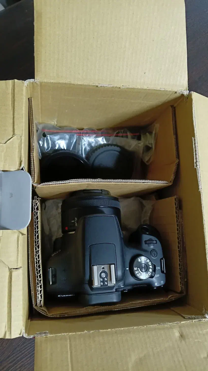 دوربین کانن 2000d باز لنز 50mm|دوربین عکاسی و فیلم‌برداری|زاهدان, |دیوار