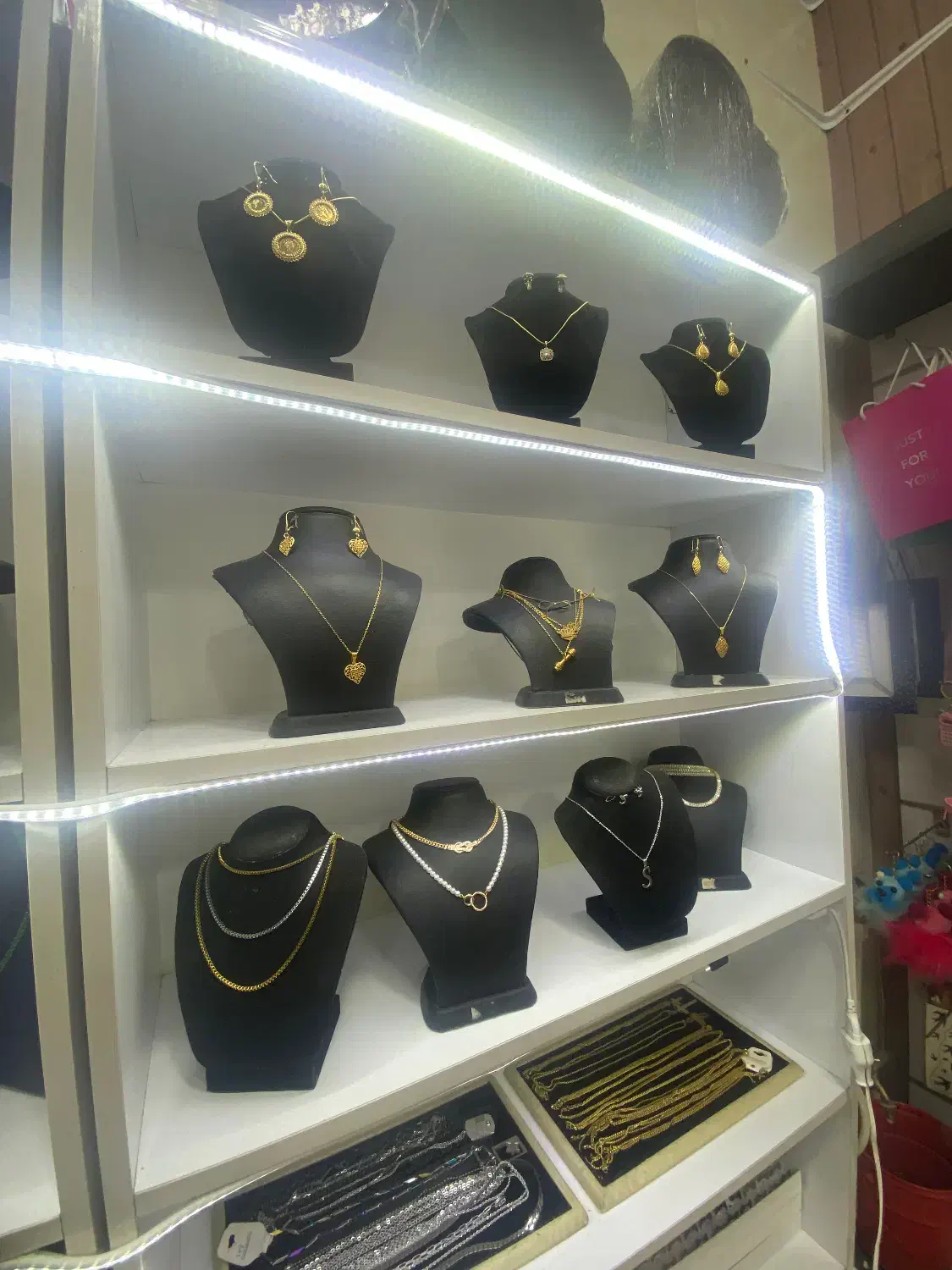 مانکن بدایجات|فروشگاه و مغازه|کرج, خرمدشت|دیوار