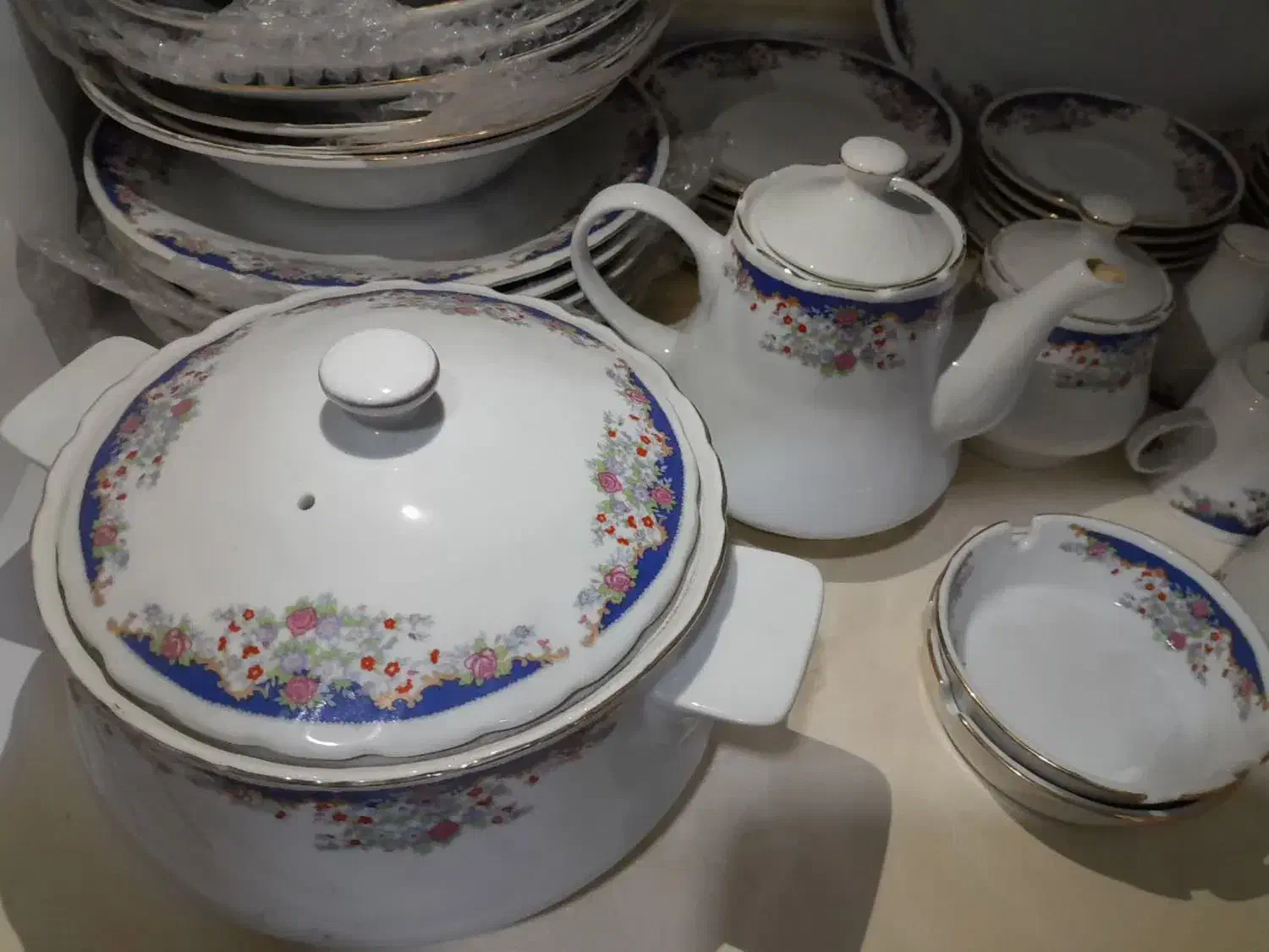 ظروف چینی|ظروف سرو و پذیرایی|قم, شهرک امام حسن|دیوار