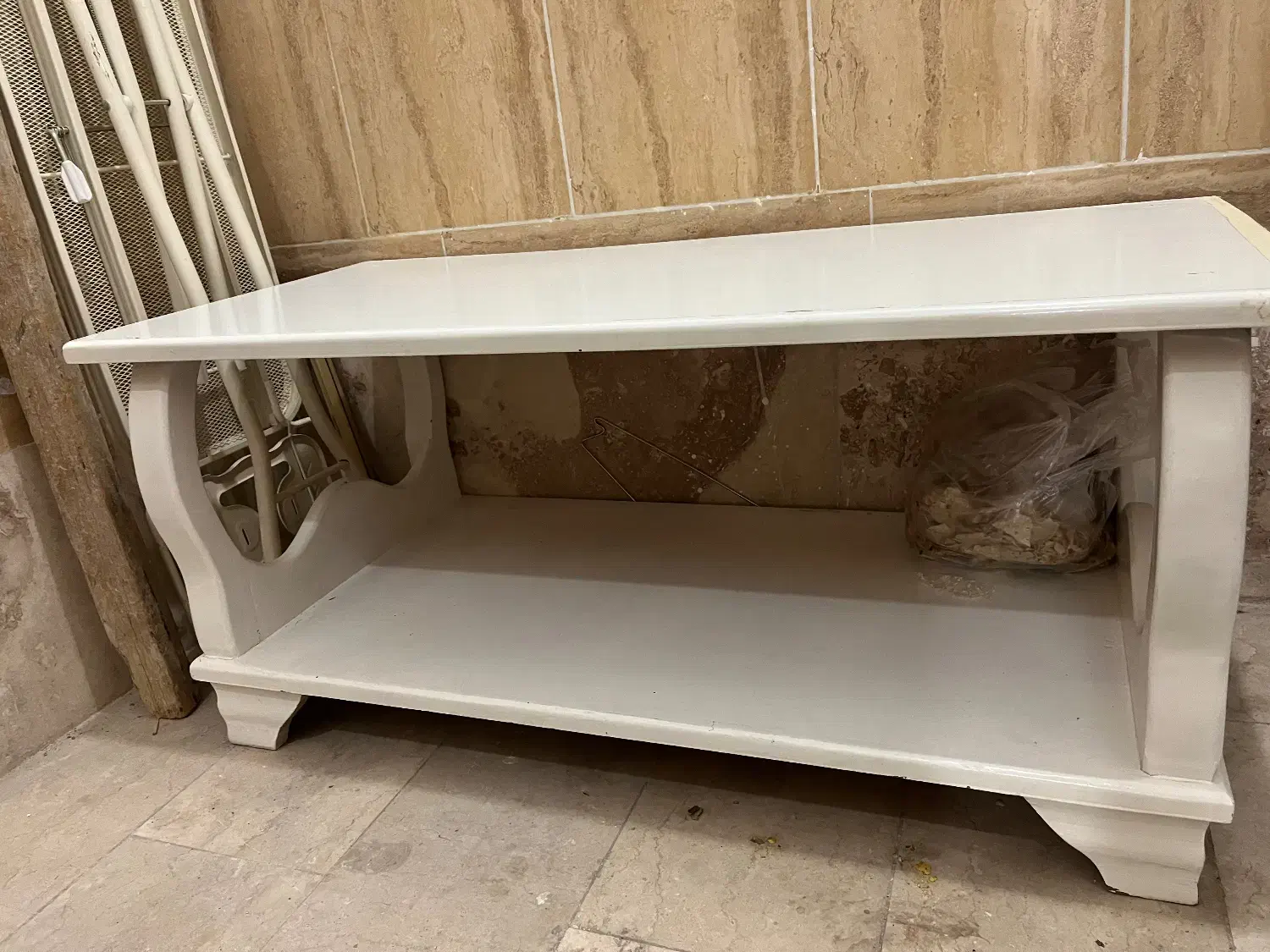 میز جلومبلی چوب روس|مبلمان خانگی و میز عسلی|قم, بکایی|دیوار