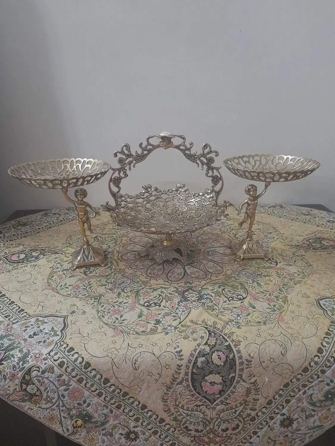 میوه خوری ویک جفت شیرینی خوری برنز|صنایع دستی و سایر لوازم تزئینی|اصفهان, خانه اصفهان|دیوار