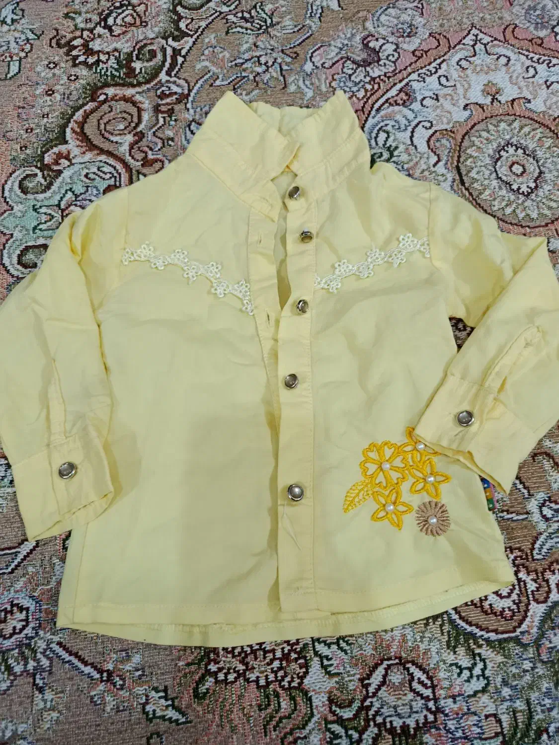 لباس بچگانه|لباس|گلبهار, شهر جدید گلبهار|دیوار