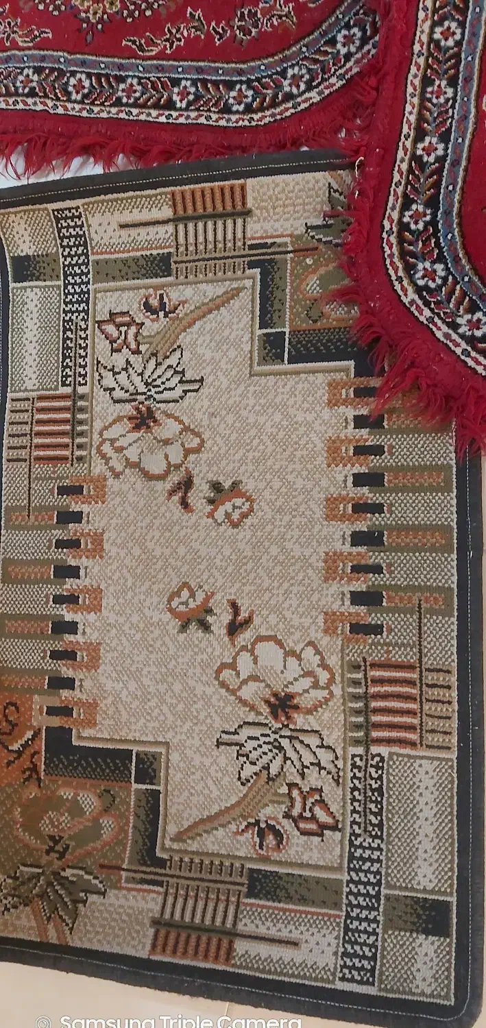 پادری دو تا قالیچه فرش و یک پادری موکت فرش|پادری|قم, سالاریه|دیوار