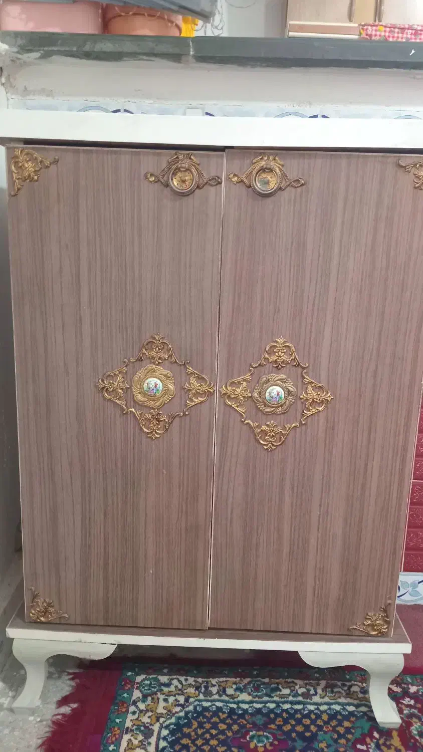 جاکفشی|جاکفشی، کمد، دراور|خرمآباد, |دیوار