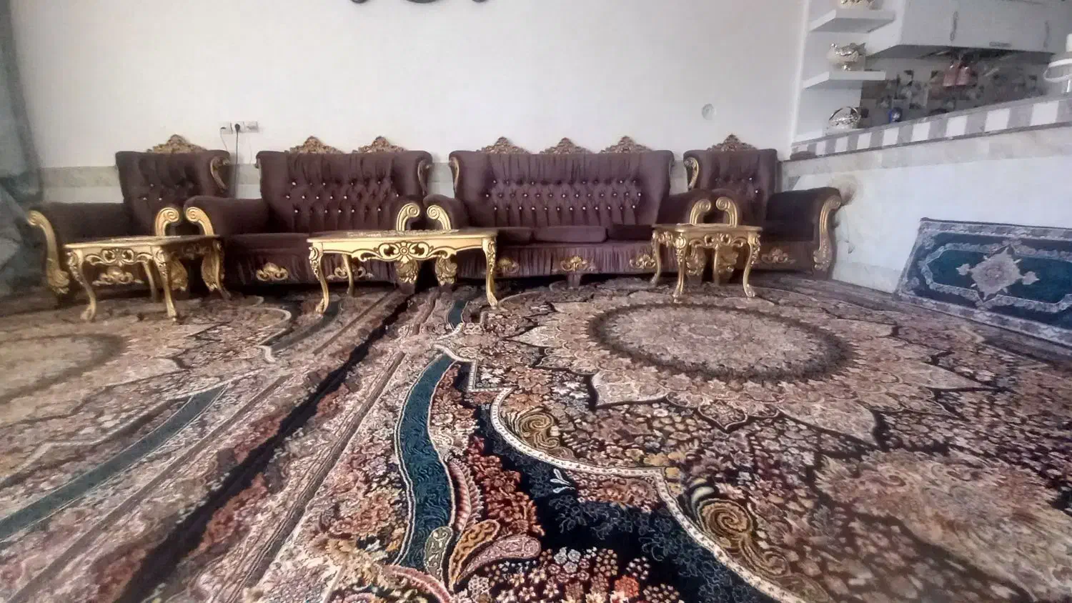 مبل تمیز بدون هیچی|مبلمان خانگی و میز عسلی|تربتحیدریه, کلاته توکلی|دیوار