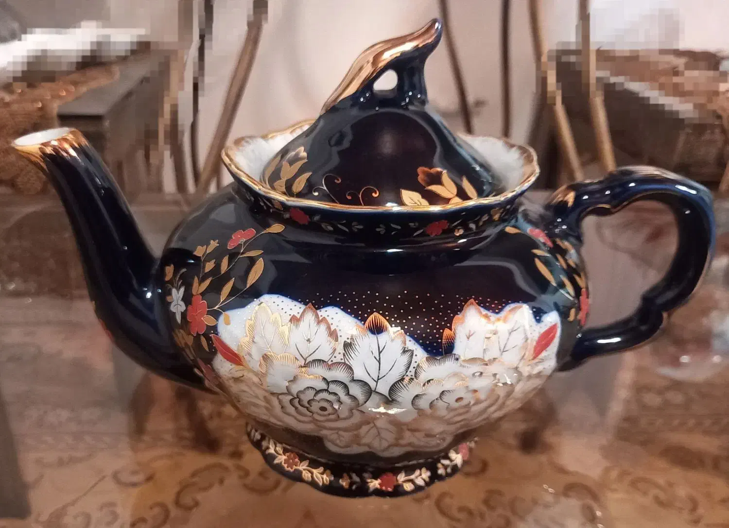 قوری سرمه ای لاجوردی طلاکوب|قوری، کتری، قهوهساز دستی|تالش, هشتپر|دیوار