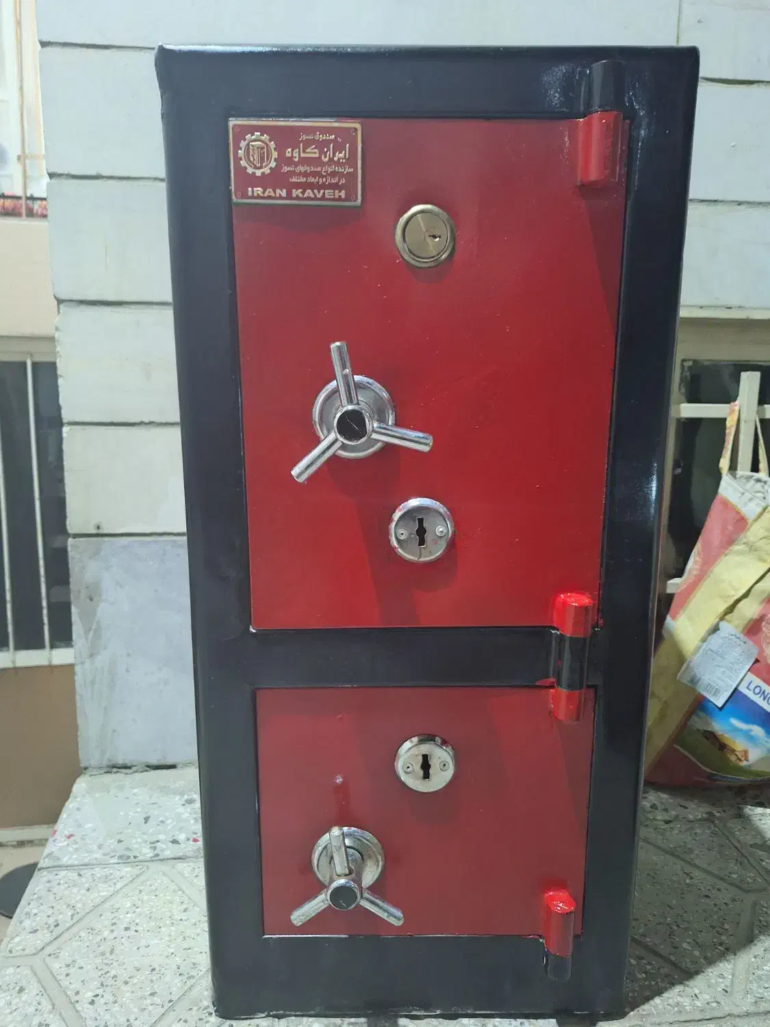 گاو صندوق|فروشگاه و مغازه|بروجرد, |دیوار