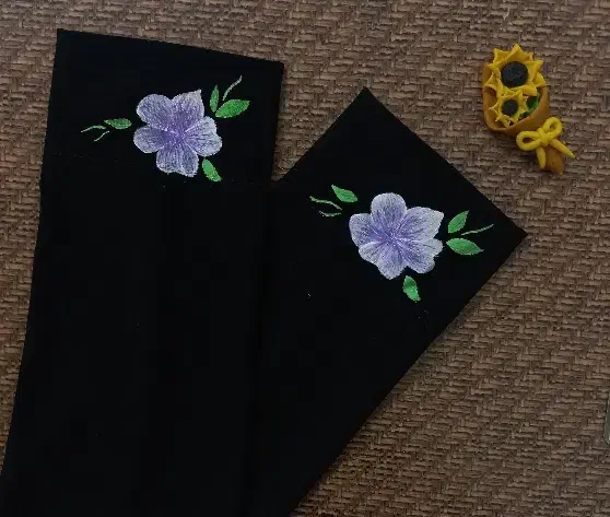 ساق دست مشکی(نقاشی شده)|لباس|مشهد, انقلاب|دیوار