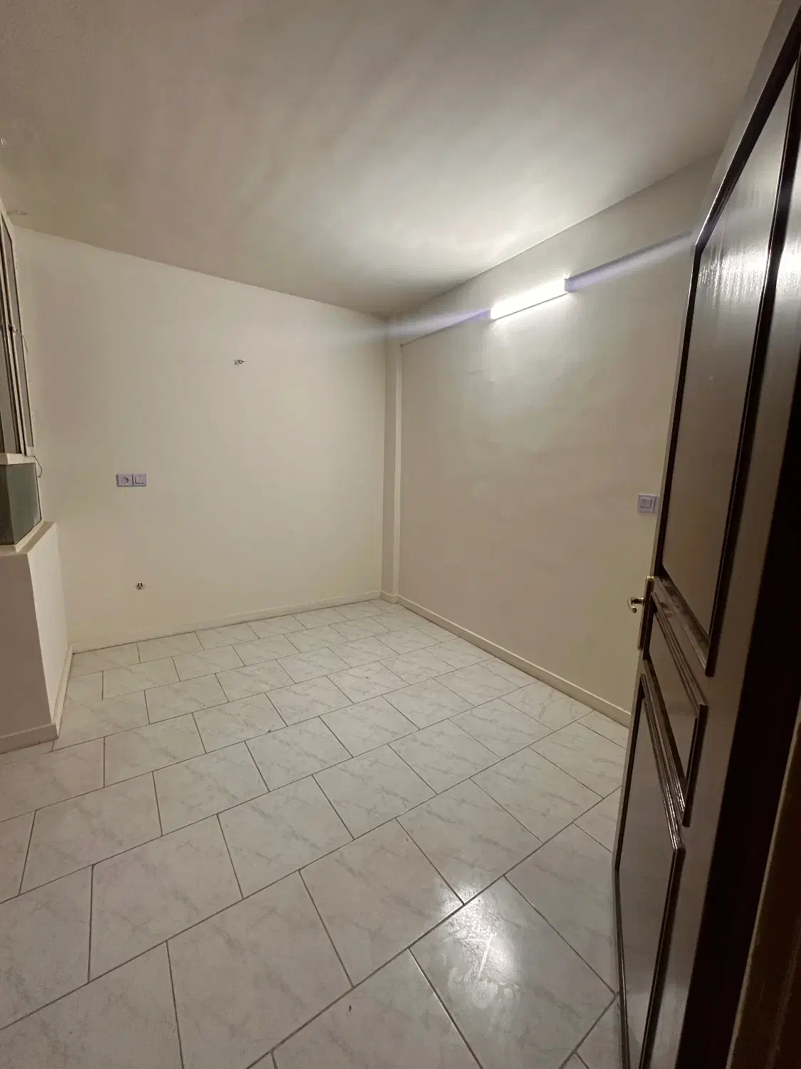 اجاره اتاق|اجارهٔ دفتر کار، اتاق اداری، مطب|مشهد, چهارچشمه|دیوار