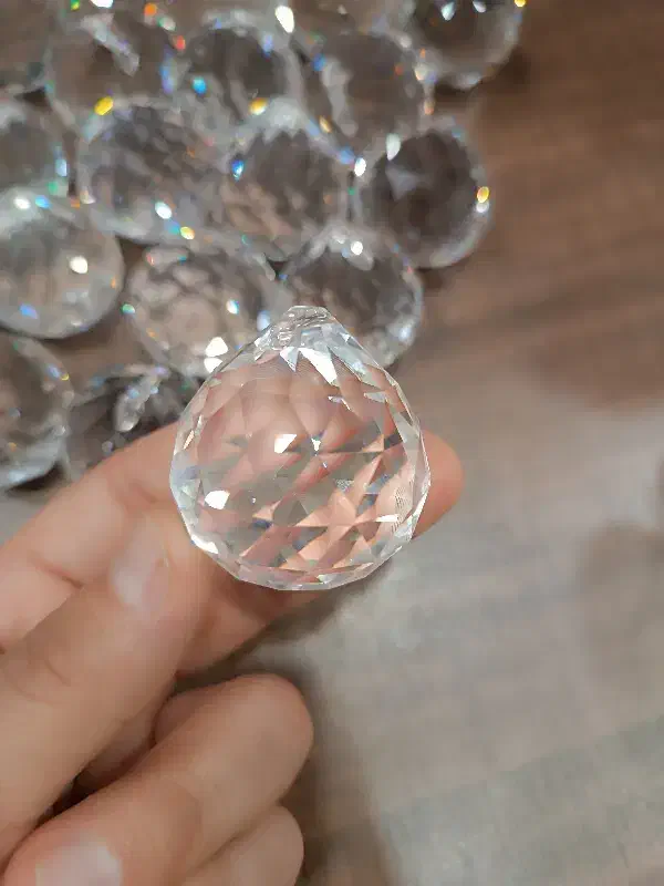 گوی کریستالی شفاف با قیمت استثنایی|لوستر و چراغ آویز|قم, باجک دو|دیوار