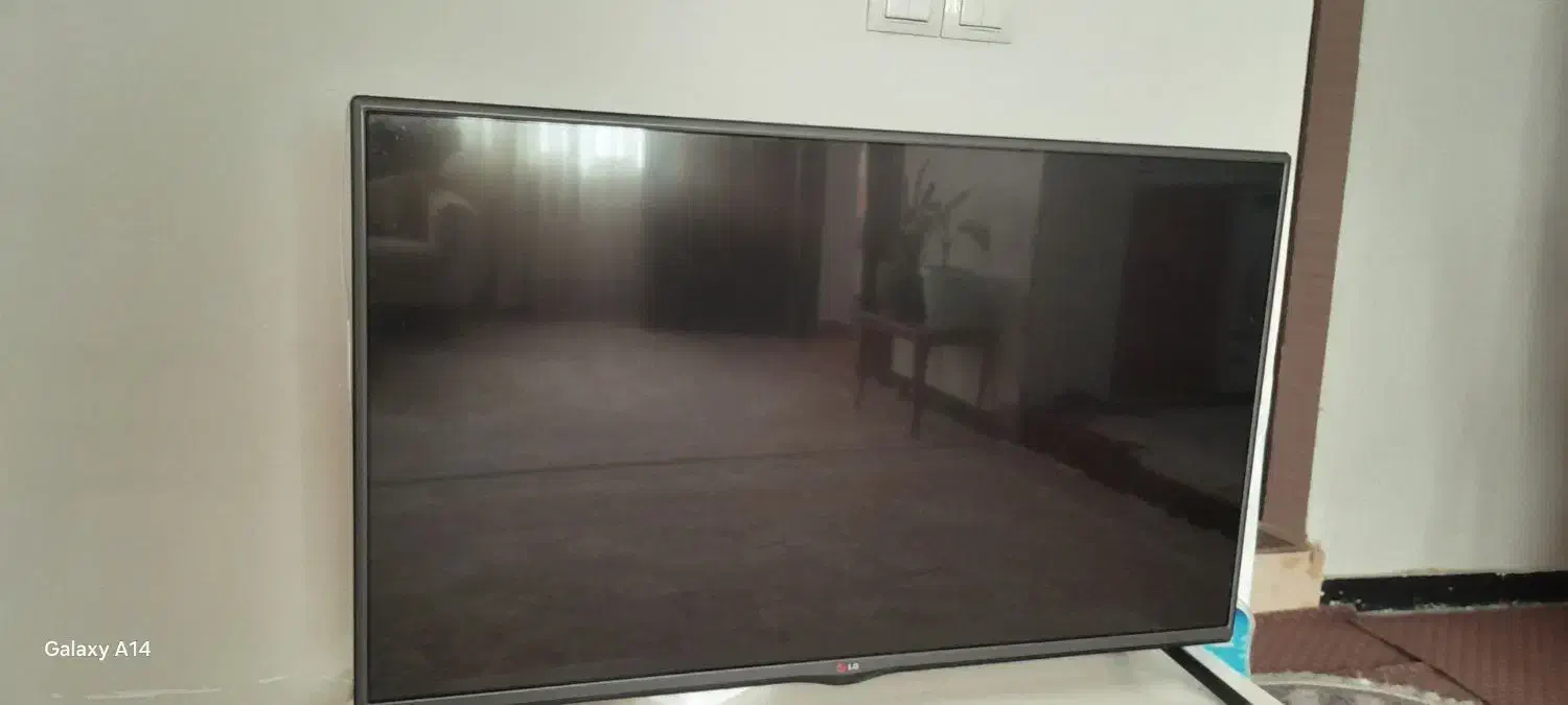 تلویزیون ۴۲ ال جی ماهواره دار تمیز سالم|تلویزیون و پروژکتور|آبدانان, |دیوار