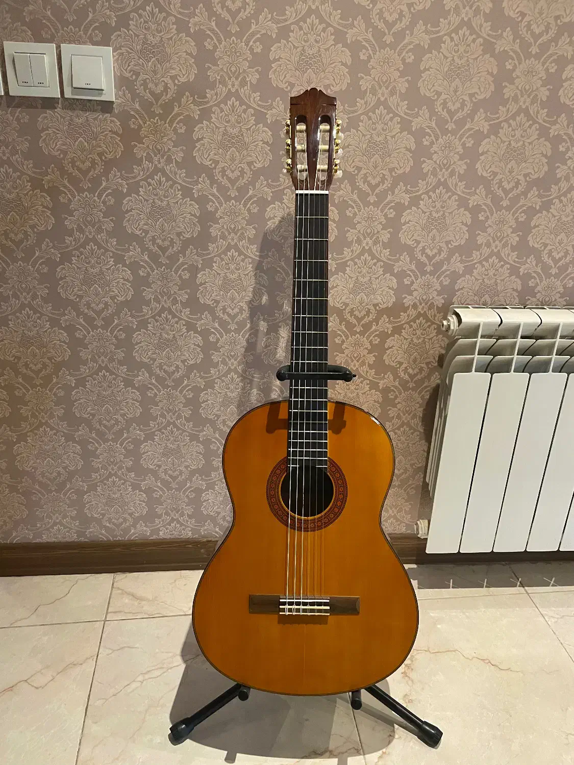 گیتار یاماها C70 اصل اندونزی|گیتار، بیس، امپلیفایر|گنبد کاووس, |دیوار