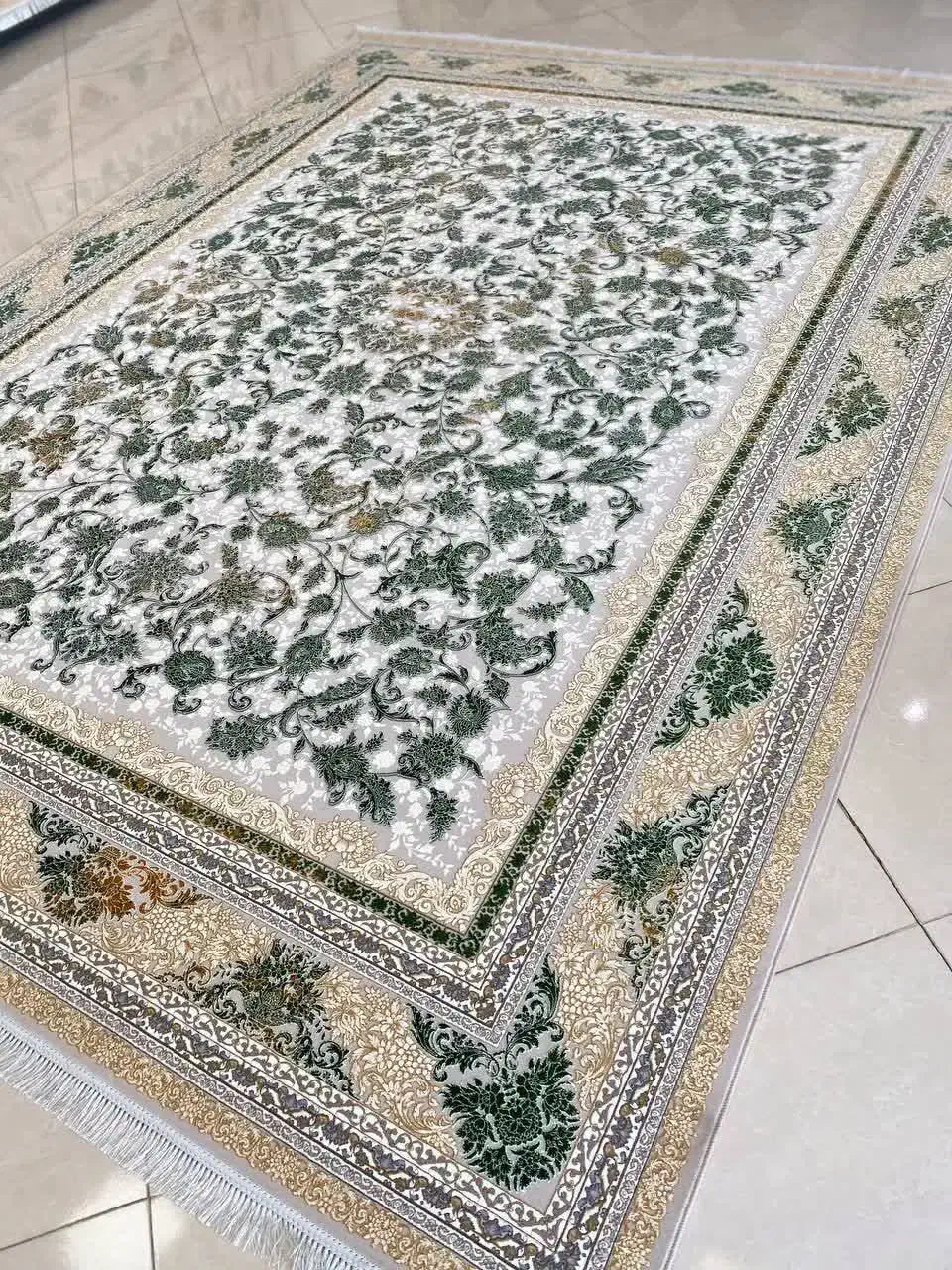 انواع فرش با کیفیت پادری و...|فرش|قم, شهر قائم|دیوار