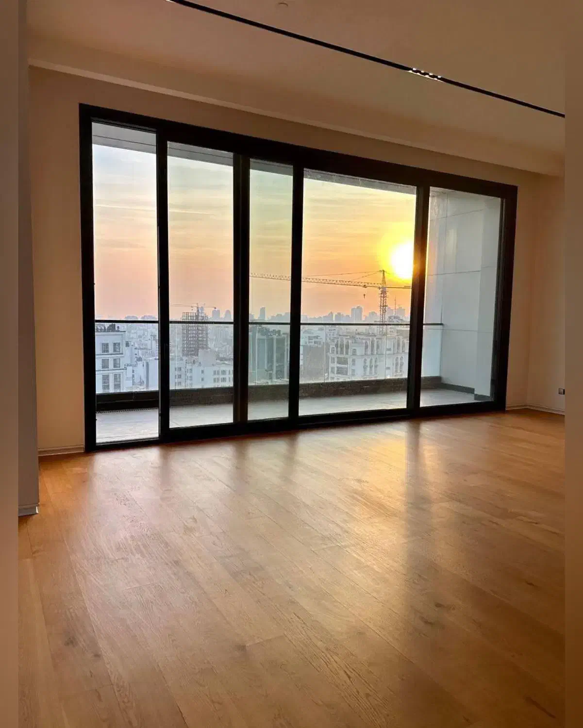 مدرن صاحبقرانیه با مشاعات هتلینگ / حتی مجرد