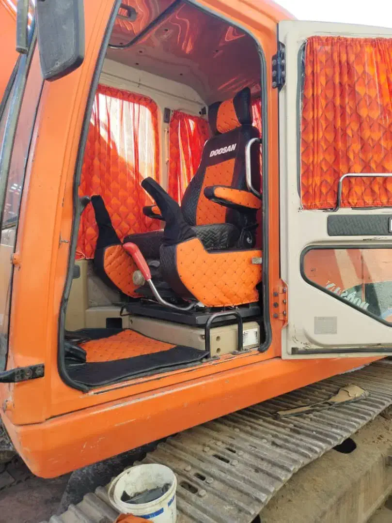 بیل مکانیکی دوسان 230|خودرو سنگین|لنجان, |دیوار