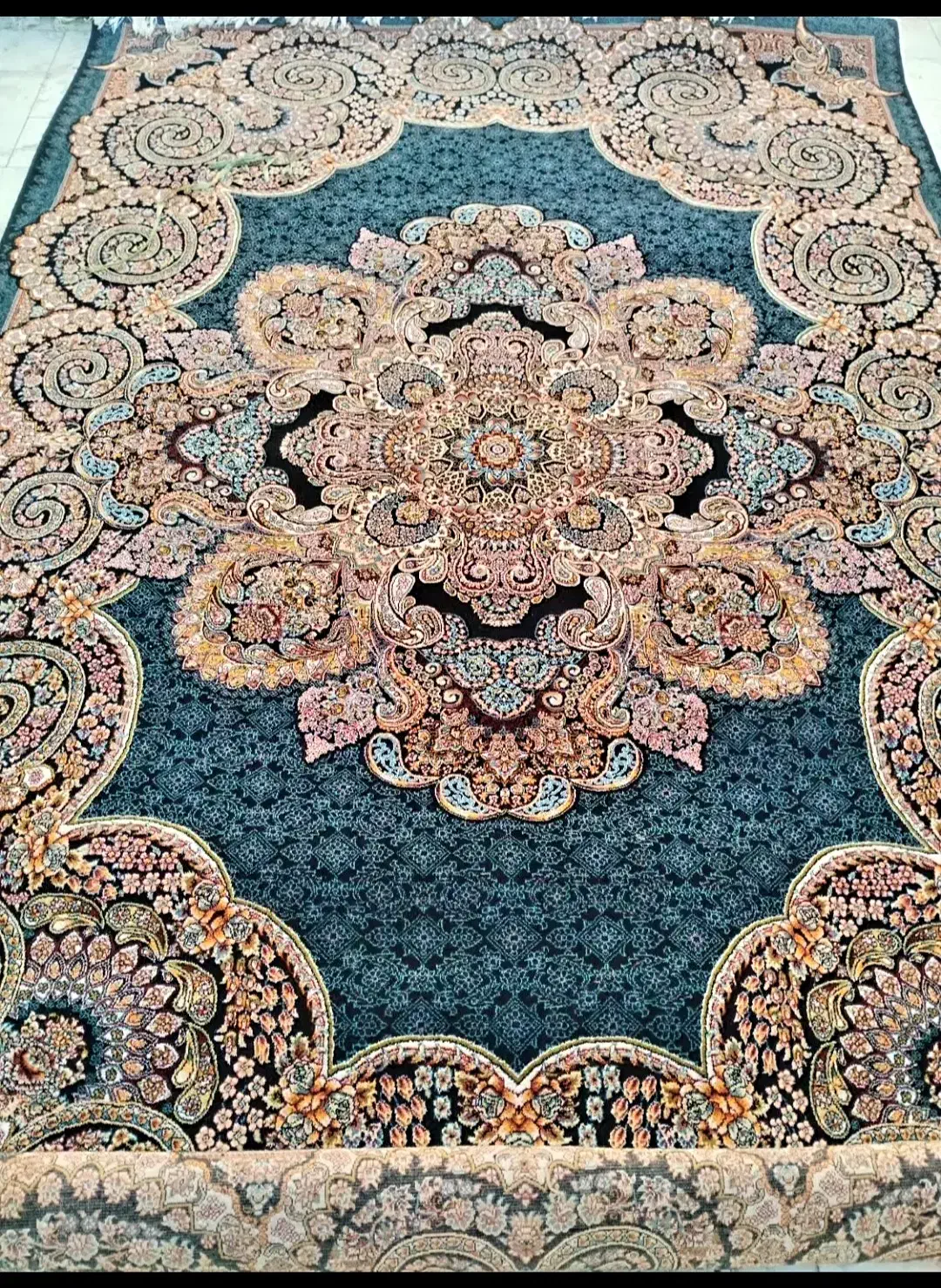 یک عدد۱۲متری دوعدد۶متری سالم  تمام نخ۷۰۰شونه|فرش|سنقر, |دیوار