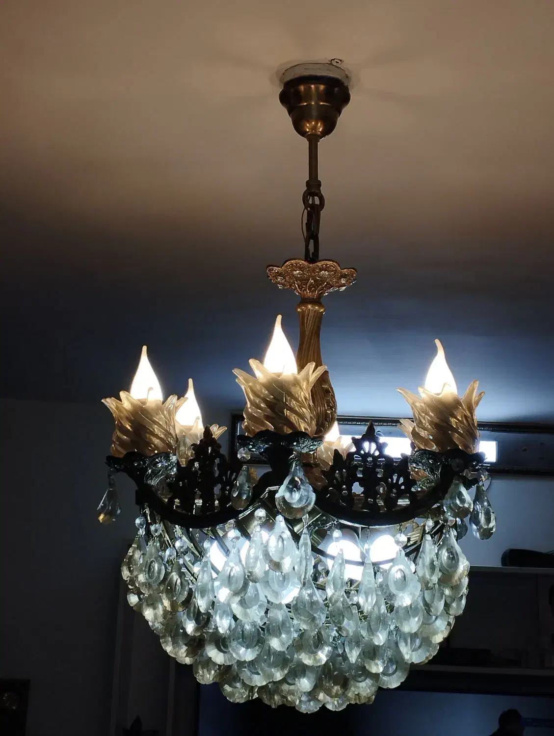 لوستر برنجی|لوستر و چراغ آویز|محمدیه-قزوین, |دیوار