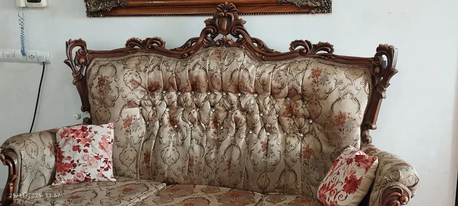 فروش مبل راحتی سلطنتی شیک با چوب راش|مبلمان خانگی و میز عسلی|بناب, |دیوار