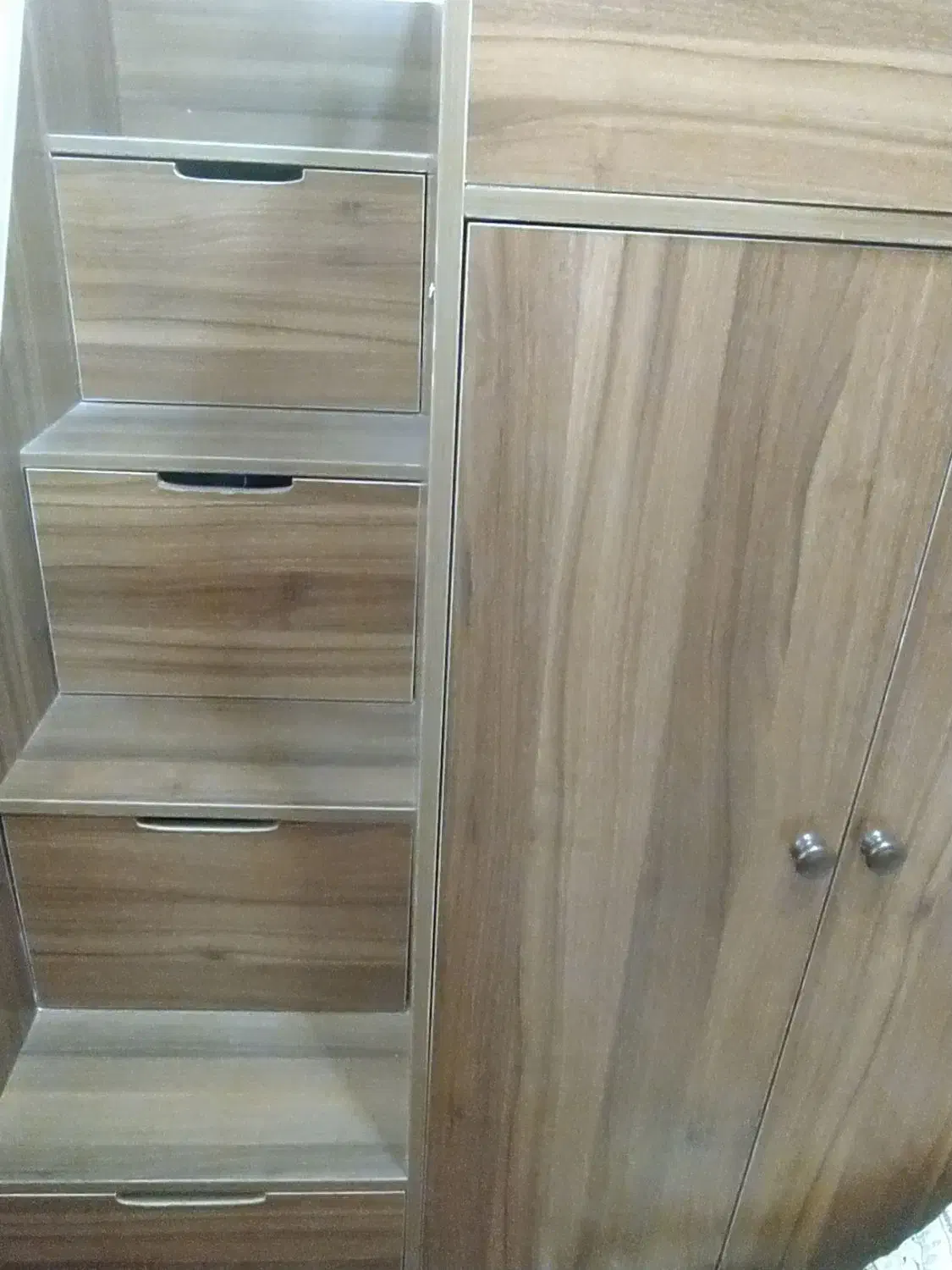 کمد و تخت و میز تحریر|تخت و سرویس خواب|همدان, |دیوار