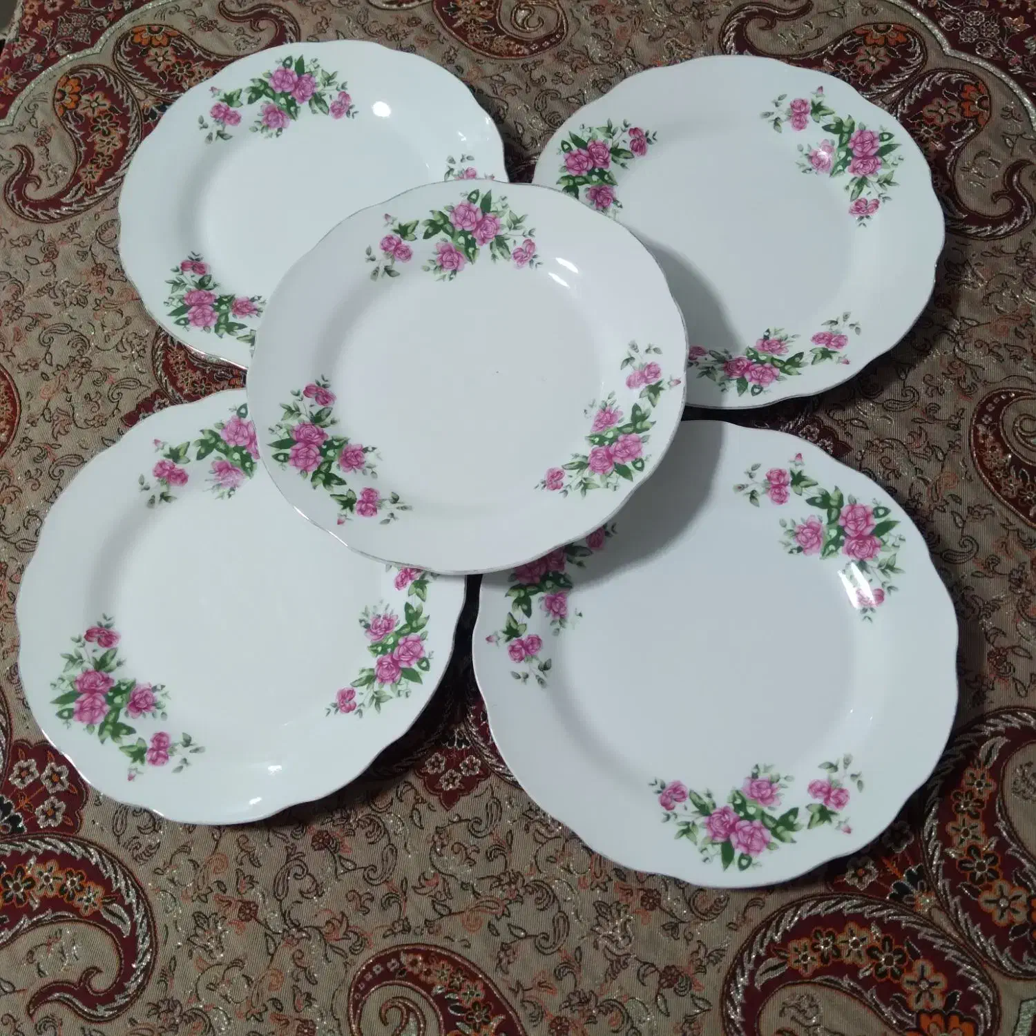 چینی گل سرخ|ظروف سرو و پذیرایی|کرج, حسینآباد|دیوار