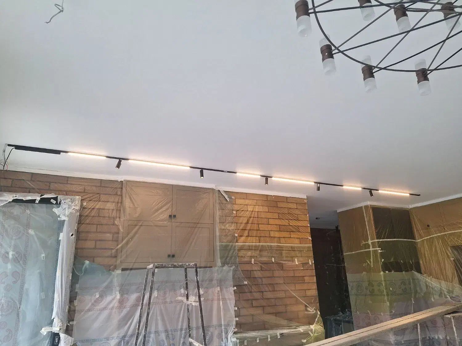 برقکاری و نور پردازی در تمام نقاط شهر|خدمات پیشه و مهارت|شیراز, زرهی|دیوار