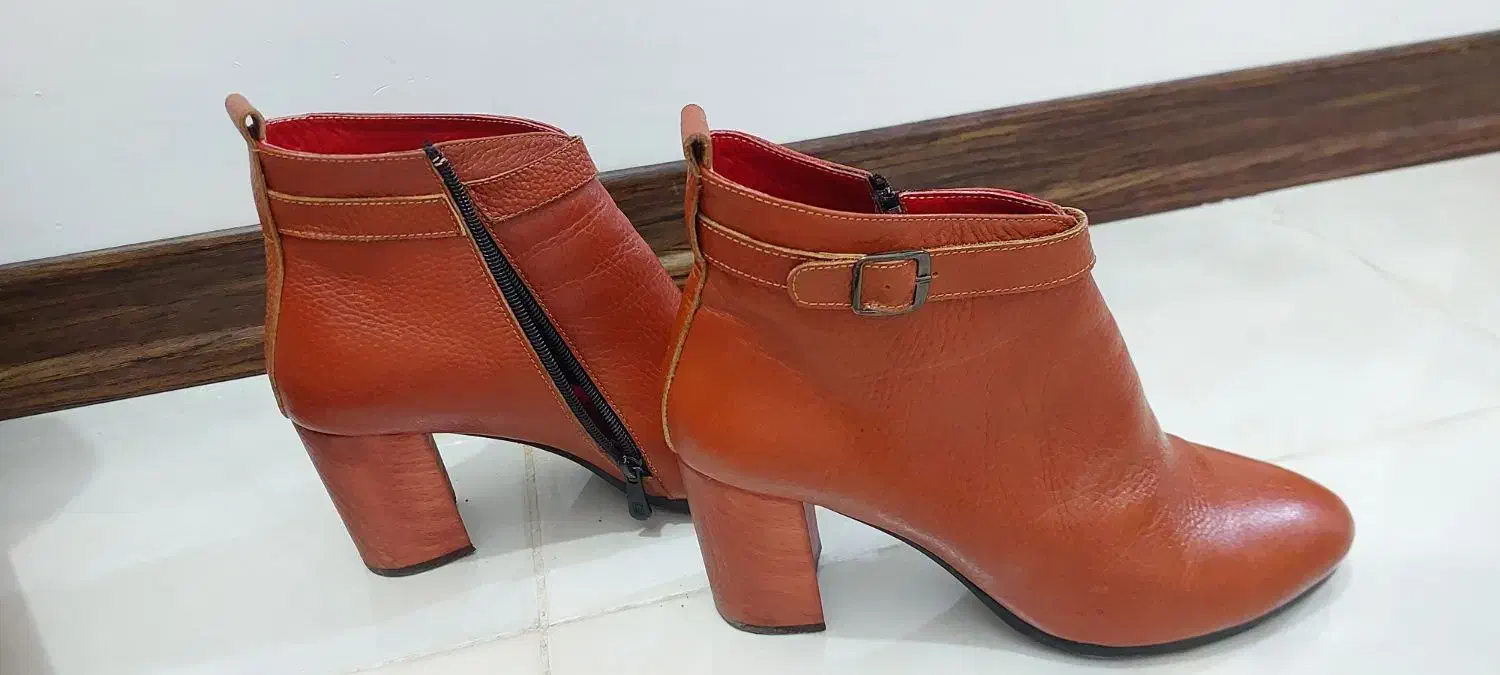 بوت برند A.G.m.اول سرچ کن بدونی که چرم برندهست|کیف، کفش، کمربند|رشت, معلم|دیوار