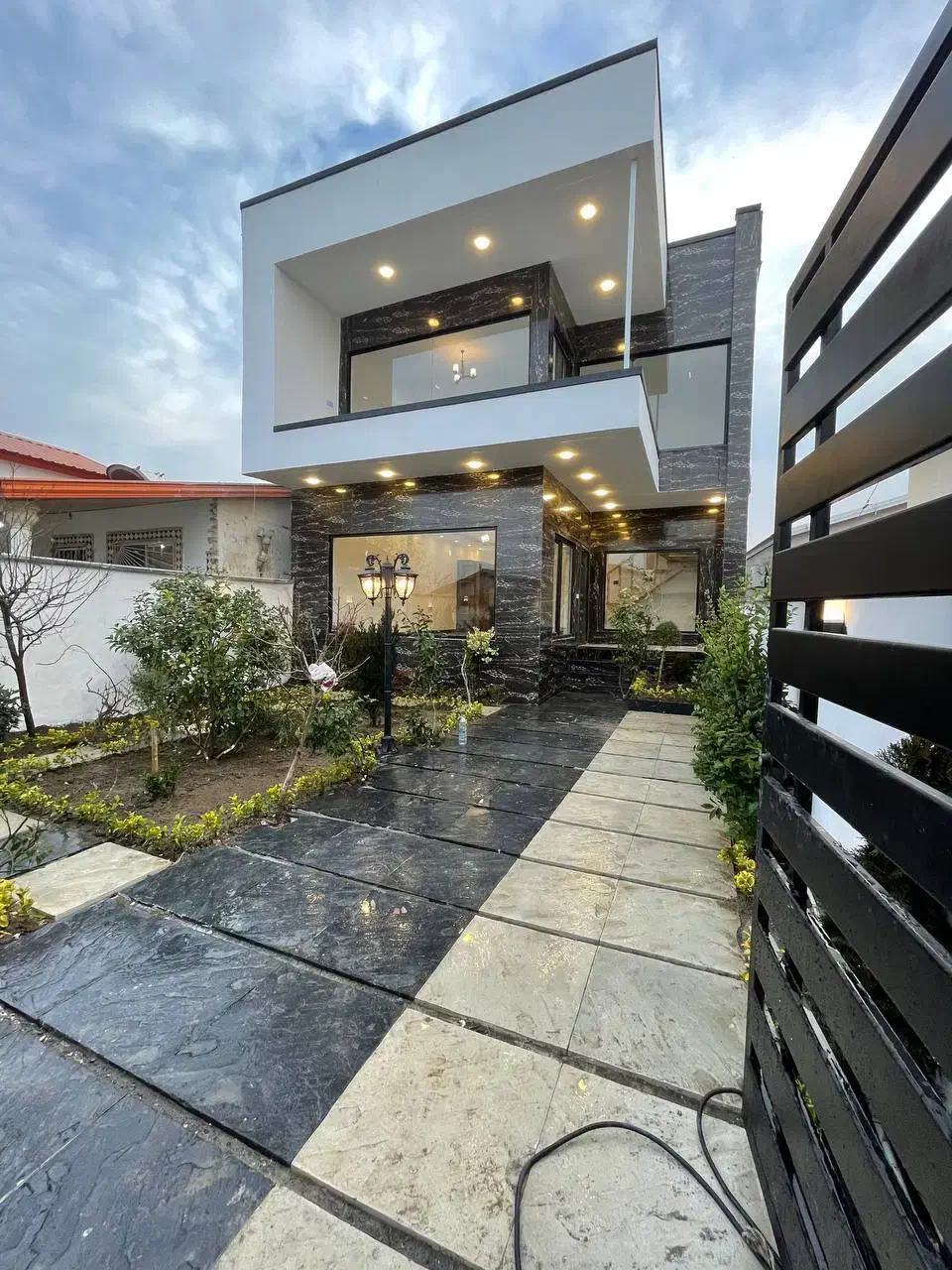 ویلا دوبلکس نمامدرن شیک/داخل شهرک با اصالت/سنددار|فروش خانه و ویلا|بابلسر, |دیوار