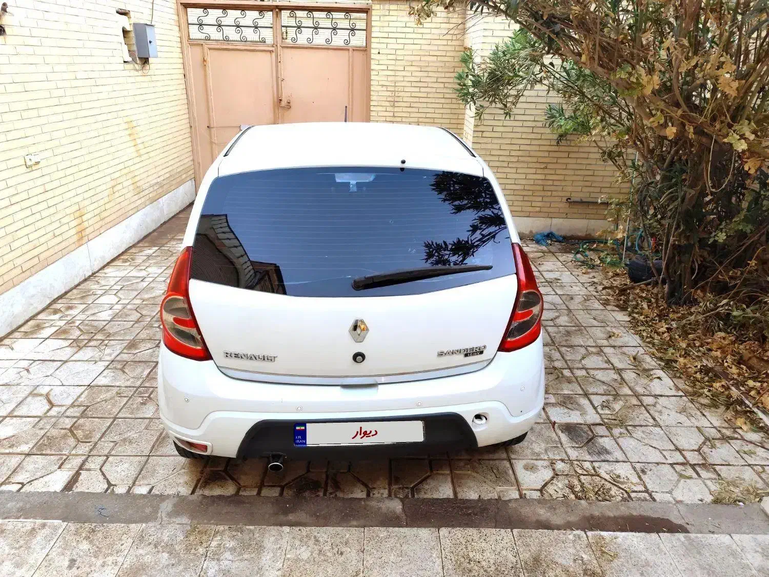 ساندرو دنده ای بسیار تمیز|خودرو سواری و وانت|سیرجان, |دیوار