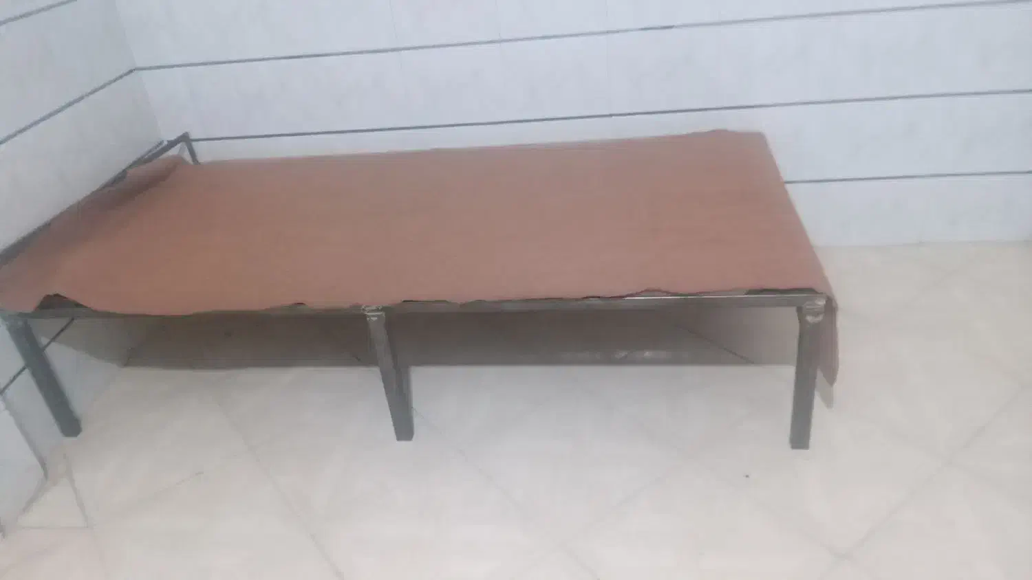 تخت دونفره|تخت و سرویس خواب|قدس, شهر‌قدس|دیوار