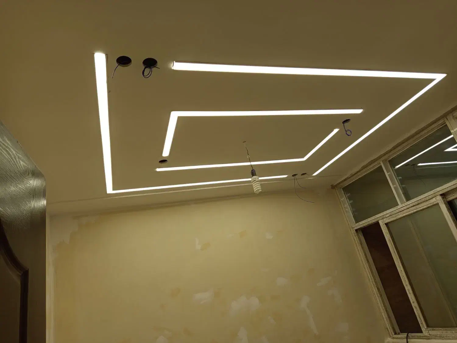 لاین نور مخفی احمدی|ریسه و چراغ تزئینی|کهریزک, |دیوار