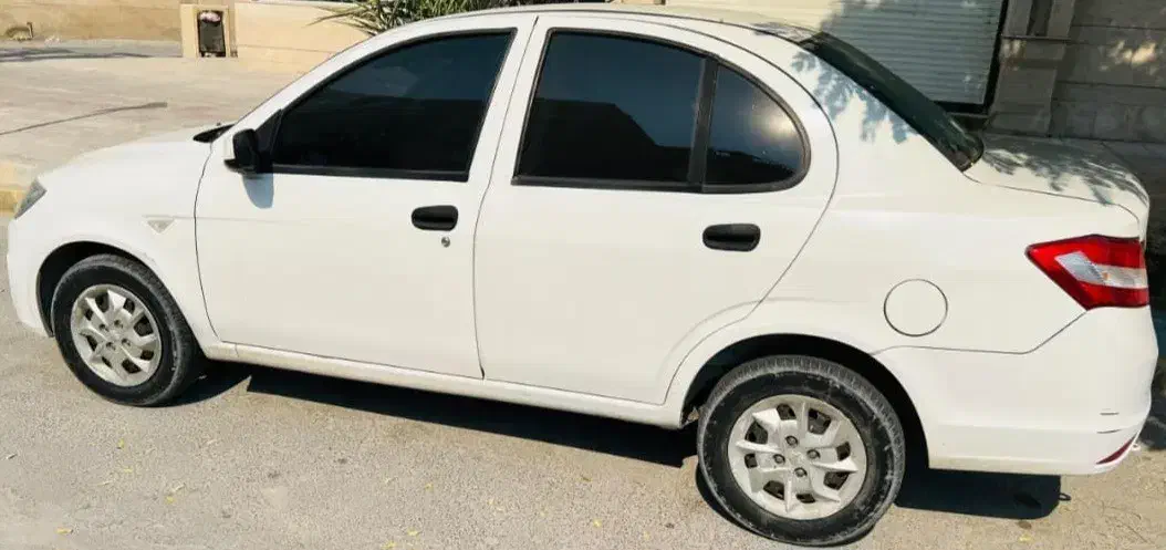 ساینا معمولی سفید دنده ای مدل ۱۴۰۰|خودرو سواری و وانت|برازجان, |دیوار