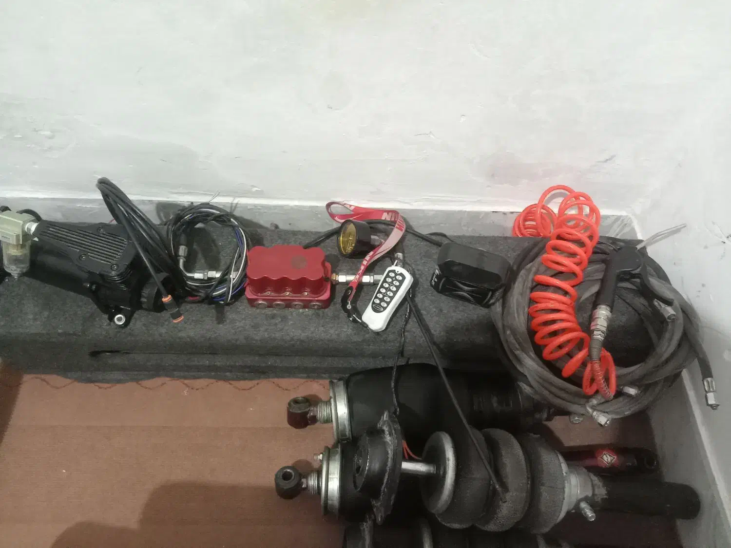 پنوماتیک تک کمپرسور خانواده ایران‌خودرو|قطعات یدکی و لوازم جانبی|تیران, |دیوار