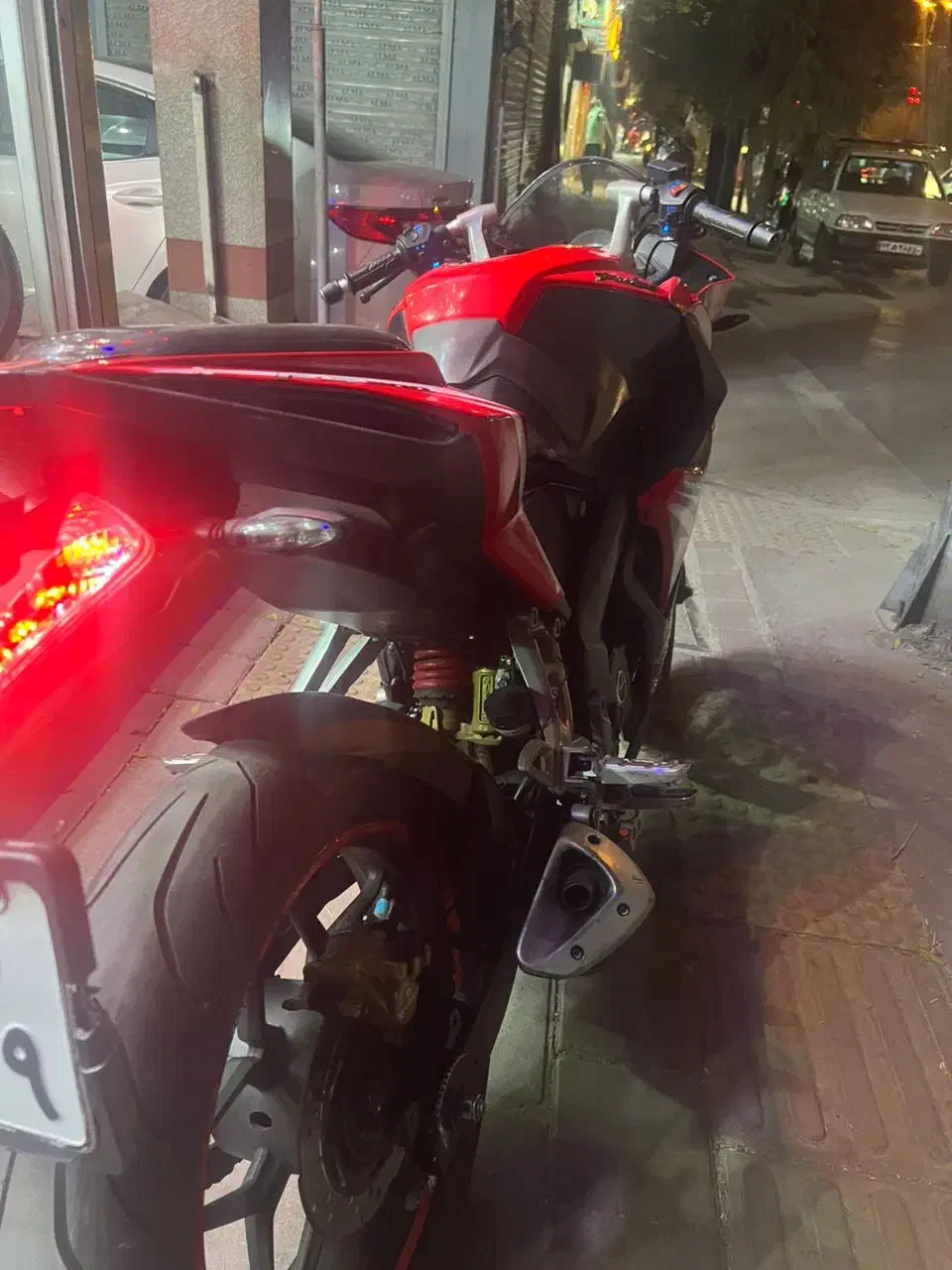 آر اس RS ۲۰۰ قرمز|موتورسیکلت|تهران, خرمشهر|دیوار