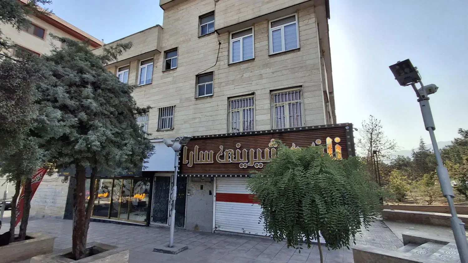 135متردورفلکه بیلبورد سالن،پزشک،آموزشگاه،داروخانه|اجارهٔ دفتر کار، اتاق اداری، مطب|تهران, شهران جنوبی|دیوار