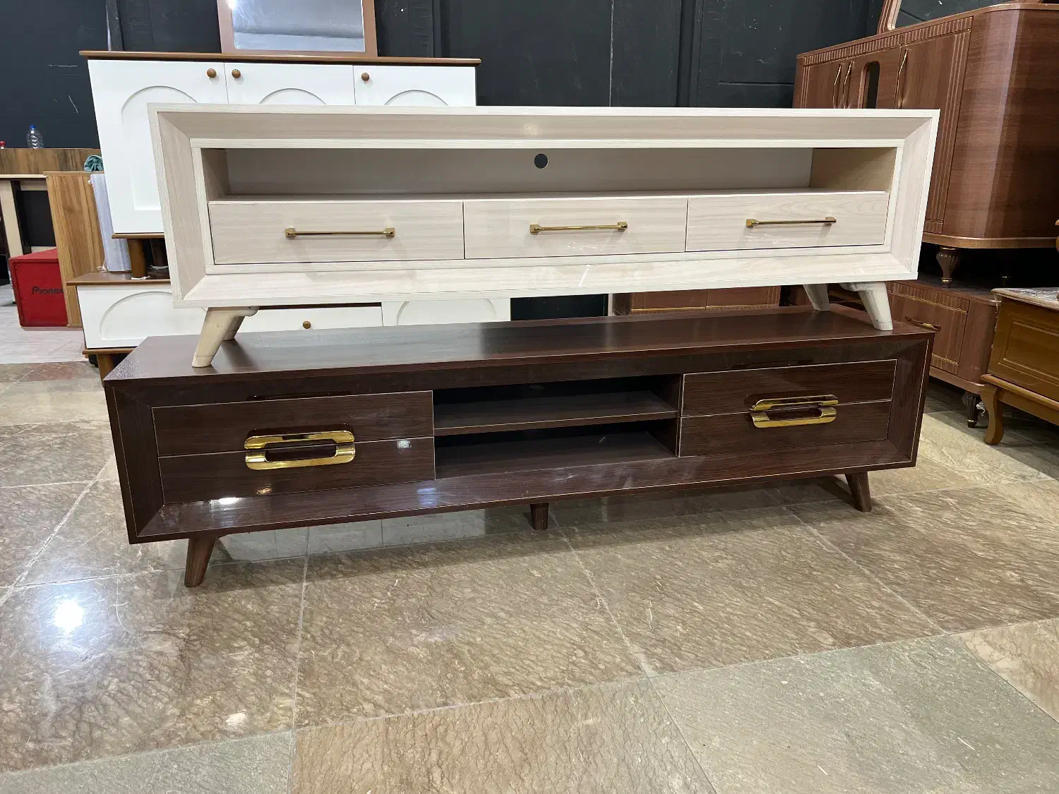 میز تی وی ۲۱۶،میزتلویزیون|میز تلویزیون|کرج, پیشاهنگی|دیوار