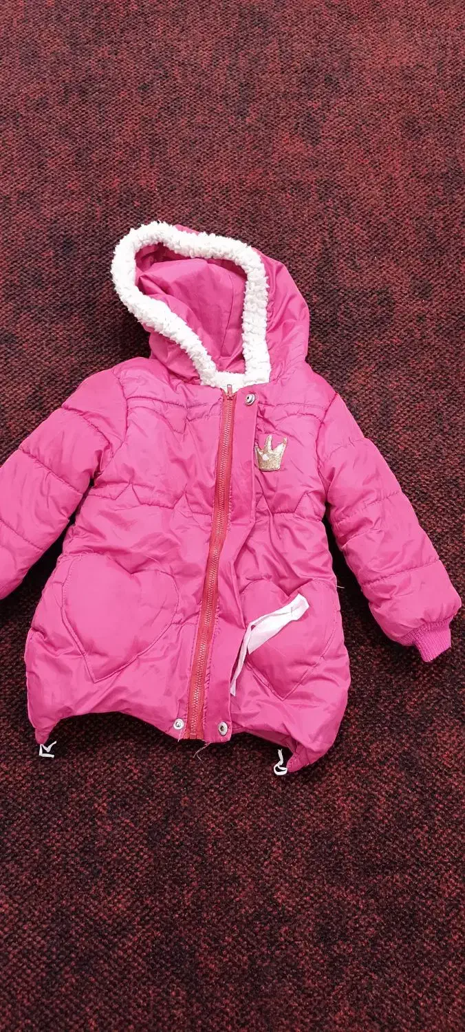 دو عدد کاپشن بچه|لباس|سیرجان, |دیوار