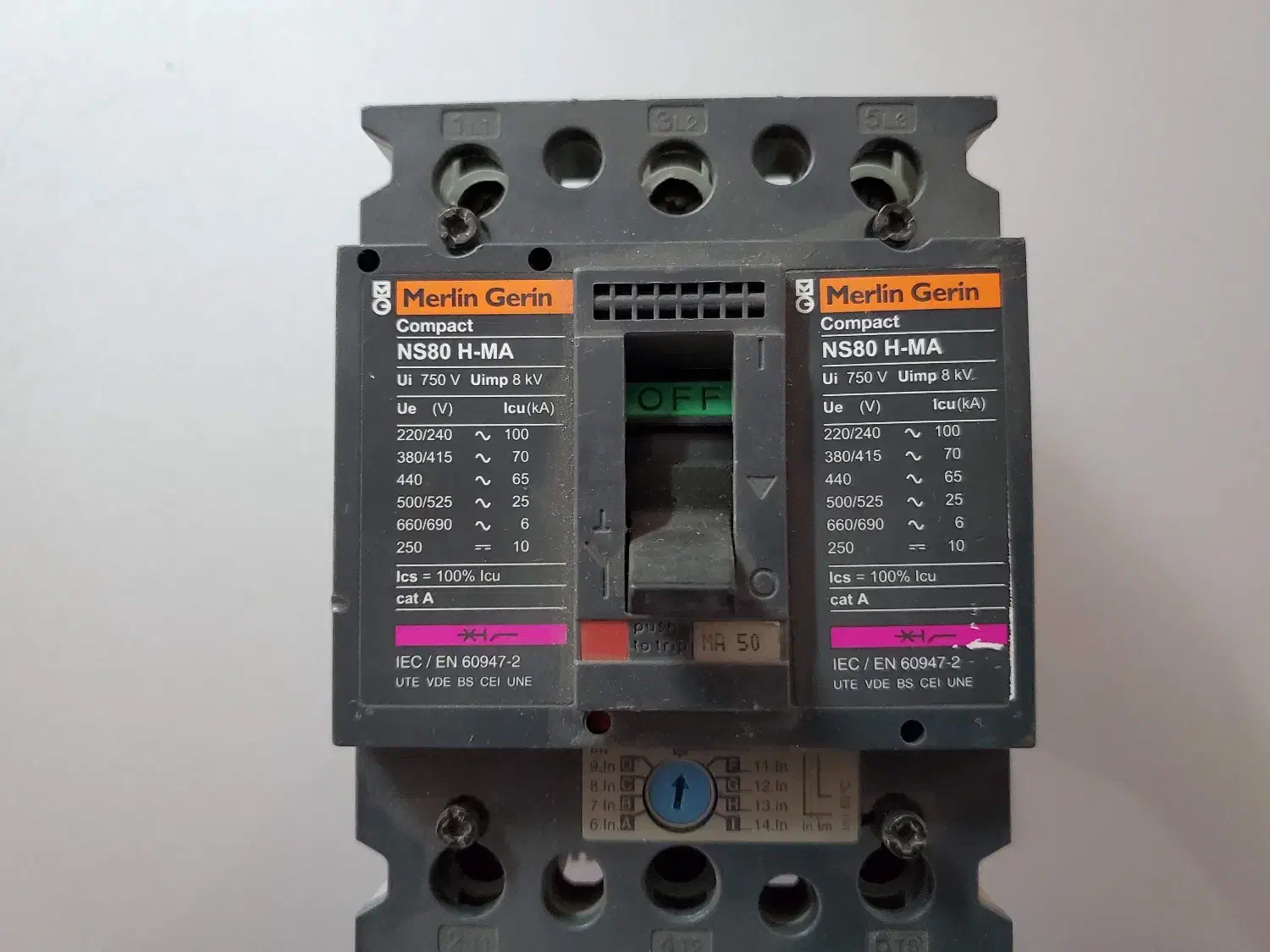 کلیدفیوز بیمتال MERLIN GERIN|مصالح و تجهیزات ساختمان|پردیس, شهرک صنعتی خرمدشت فاز ۷|دیوار