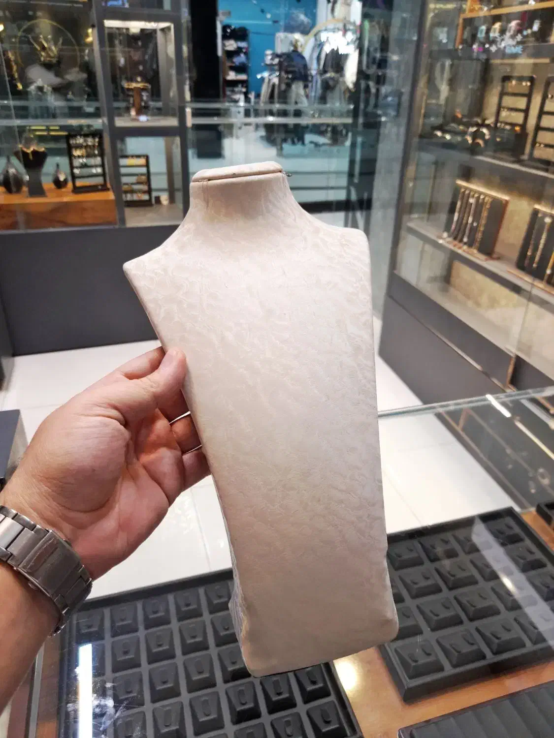 مانکن جواهرات و ویترین|فروشگاه و مغازه|ری, اقدسیه|دیوار