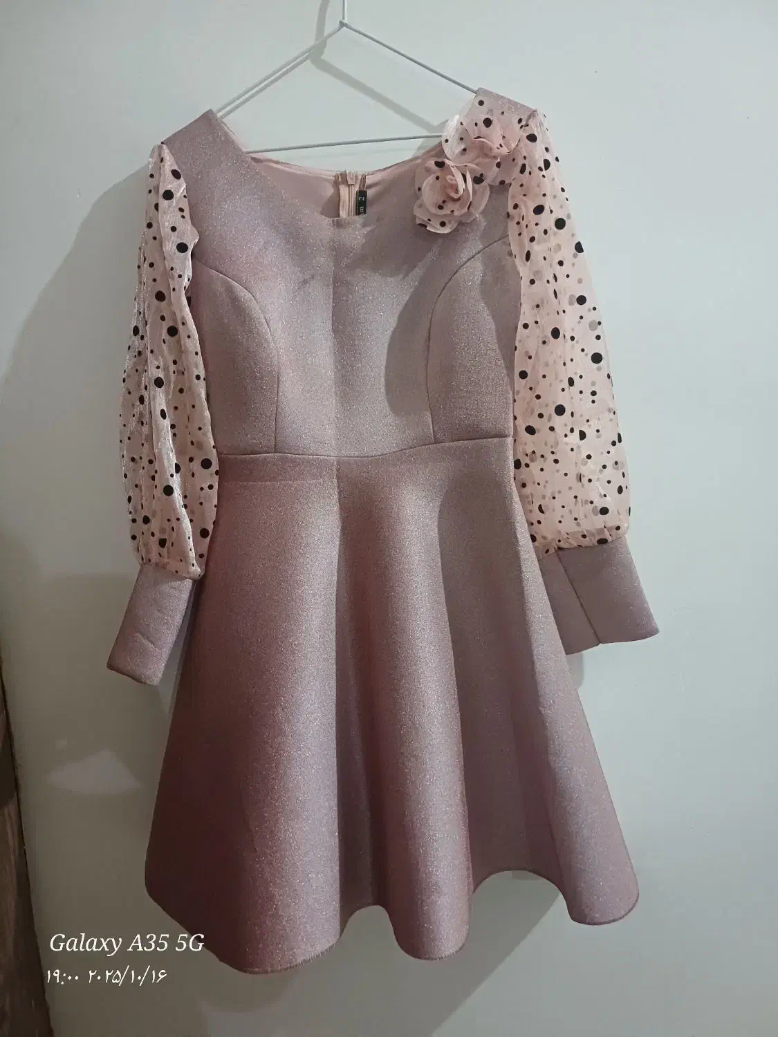 لباس مجلسی نو|لباس|فومن, |دیوار